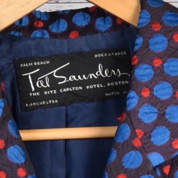 Tat Saunders Vintage Ritz Carlton Hotel Boston, Size See Measurements - Picture 4 of 5